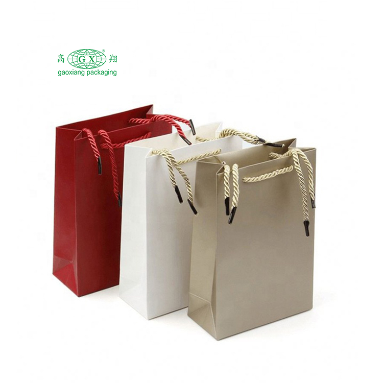 مصنع شعار مخصص bolsas de papel حقيبة تغليف هدايا فاخرة حقيبة تسوق ورقية قابلة لإعادة الاستخدام